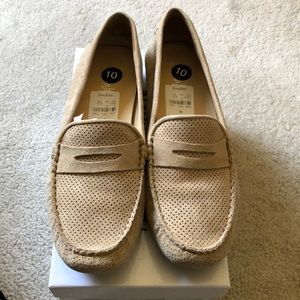 Neiman Marcus Flat Oxford Suede 10